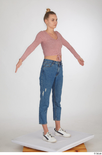 Kate Jones blue jeans casual dressed pink long sleeve t…